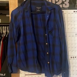 AMERICAN EAGLE BUTTON DOWN FLANNEL